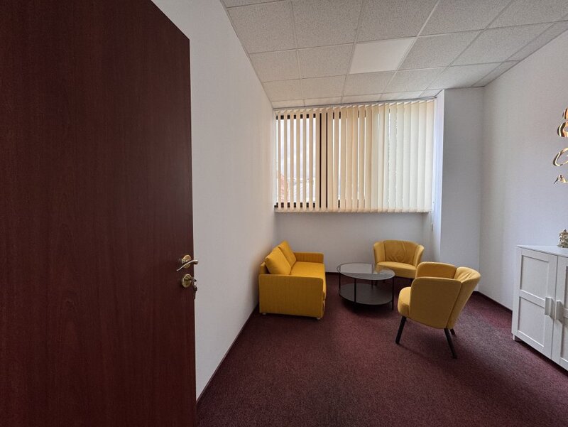Cotroceni Business Center /disponibilitati 100-130 mp / acces stradal / metrou